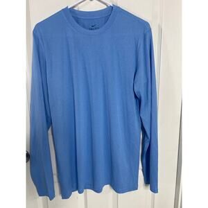 Nike Men Dri Fit long sleeve shirt Men New size Medium.